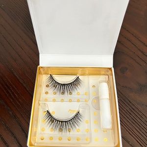 Battington 3D Silk Lashes - BRAND NEW